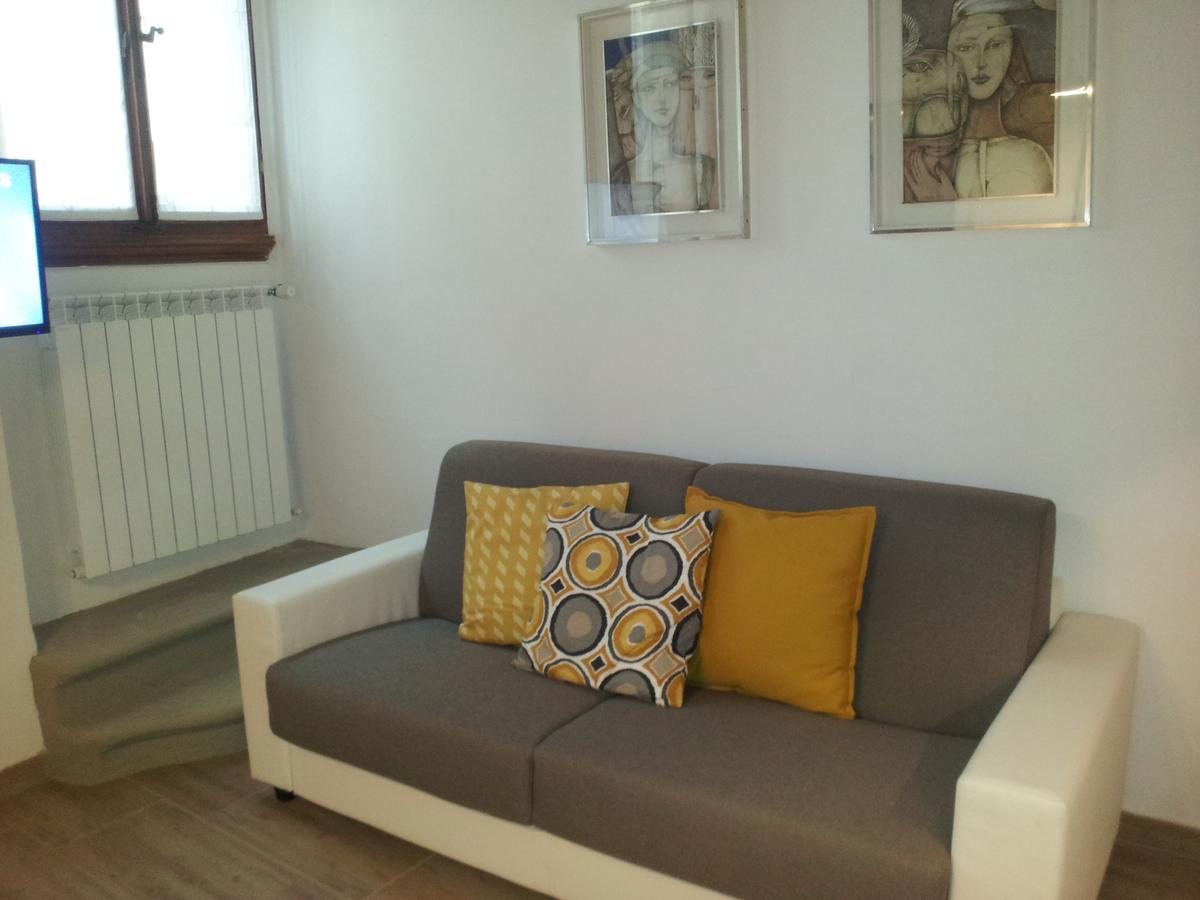 De 60 M² En Centro Histórico, Con 1 Habitación Florencia