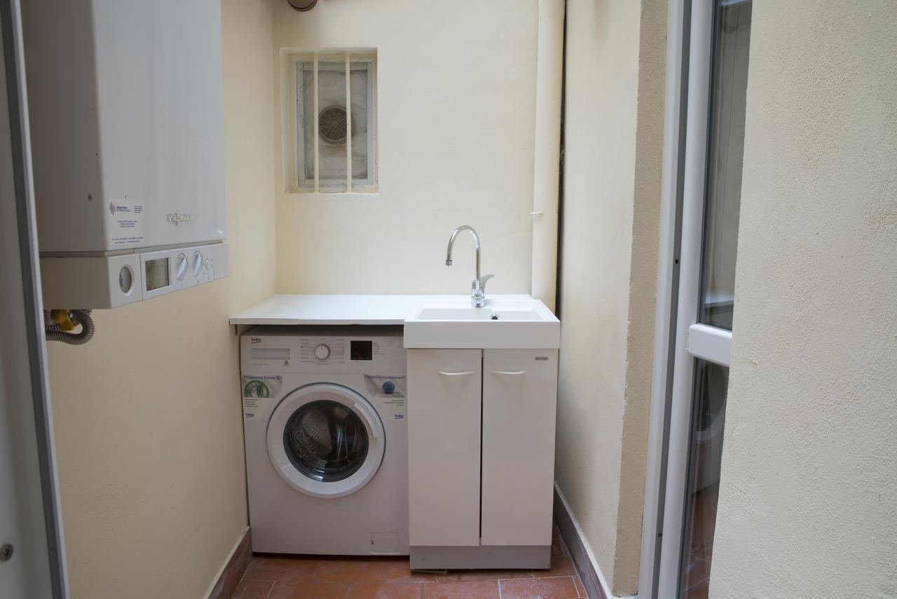 De 60 M² En Centro Histórico, Con 1 Habitación * Florencia